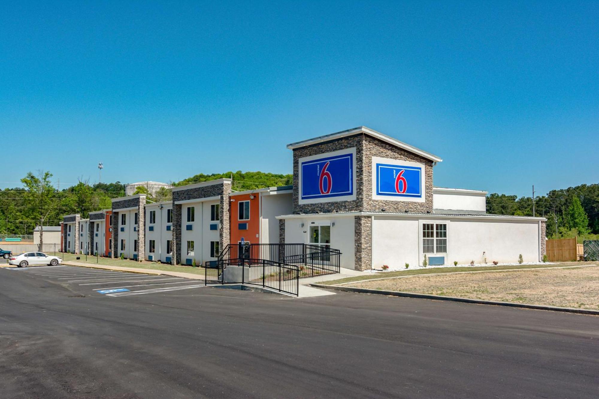 6-white, Ga - Cartersville Hotel White